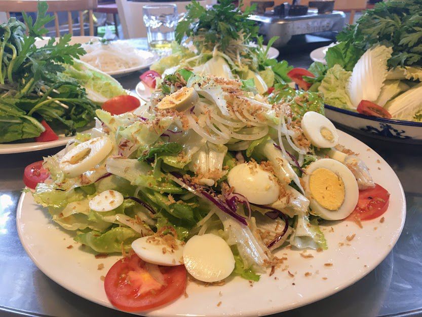Món salad trộn bò ngon tuyệt của Memory - toplist nhà hàng ngon ở Đà Lạt